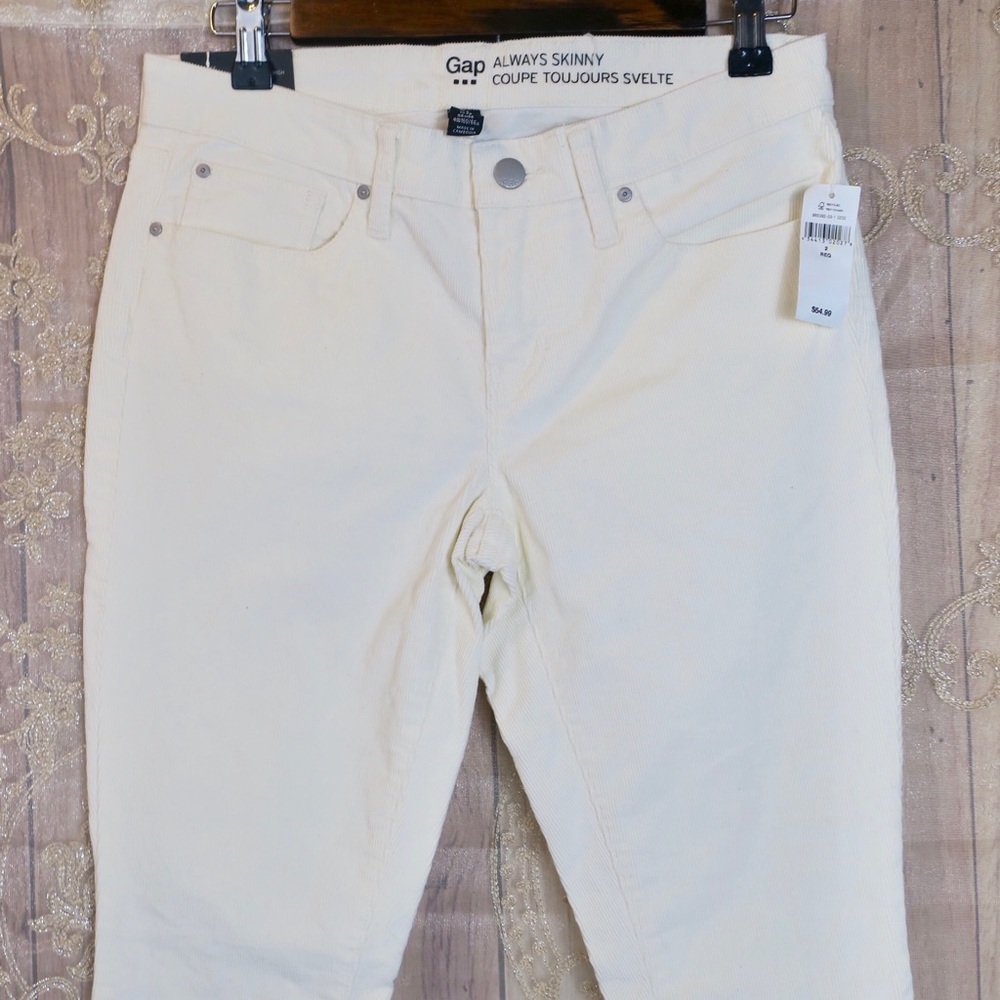 NEW GAP | Women’s Ivory Skinny Corduroys Size 2